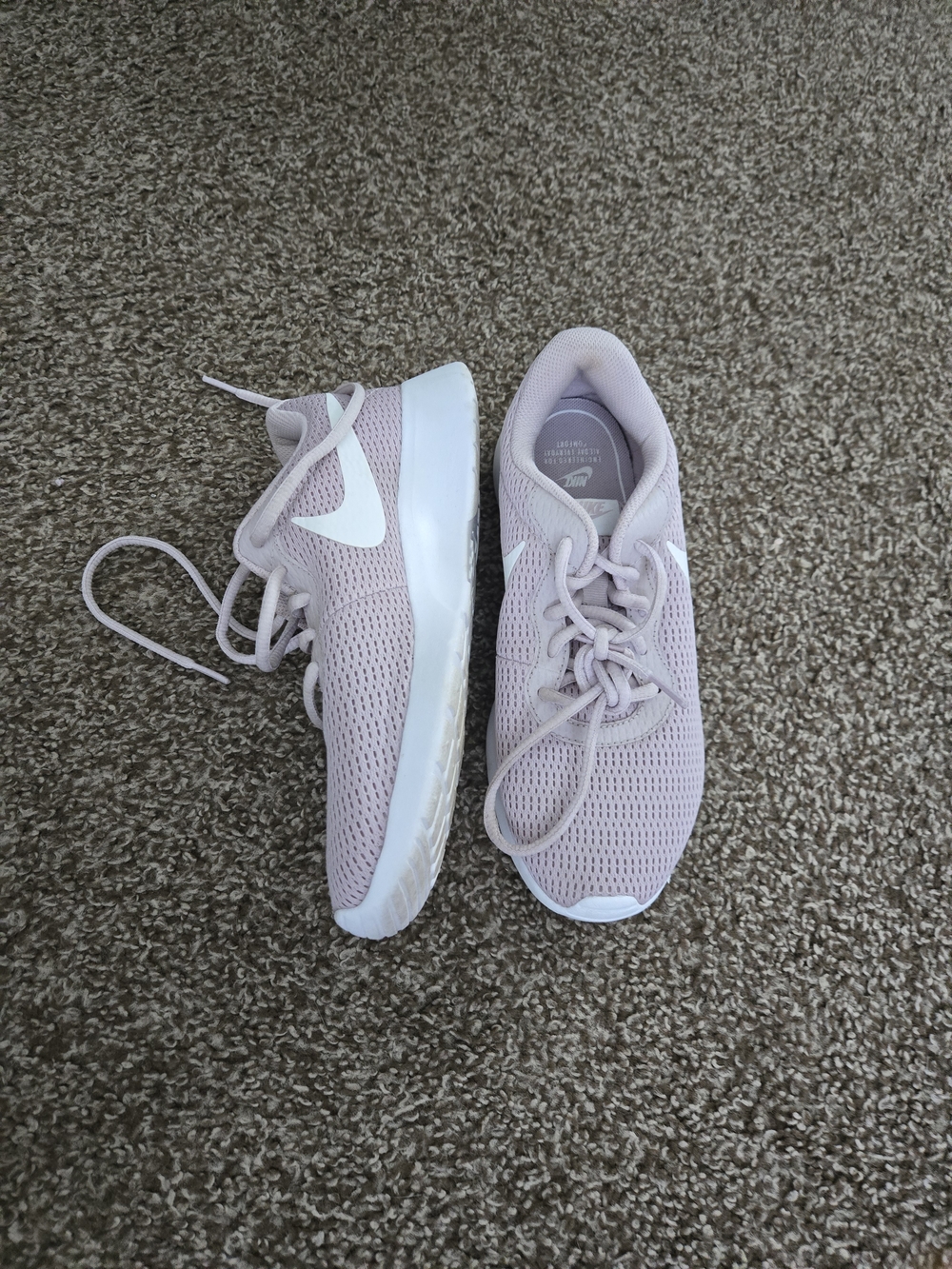 Nike Women’s Lightweight Pink Running Shoes